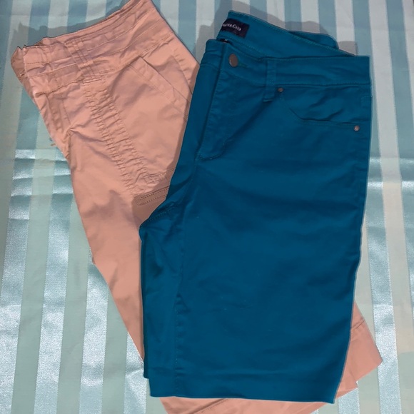 2-Bermuda Shorts Charter Club & Gloria Vanderbilt sz. 6P - Picture 1 of 17